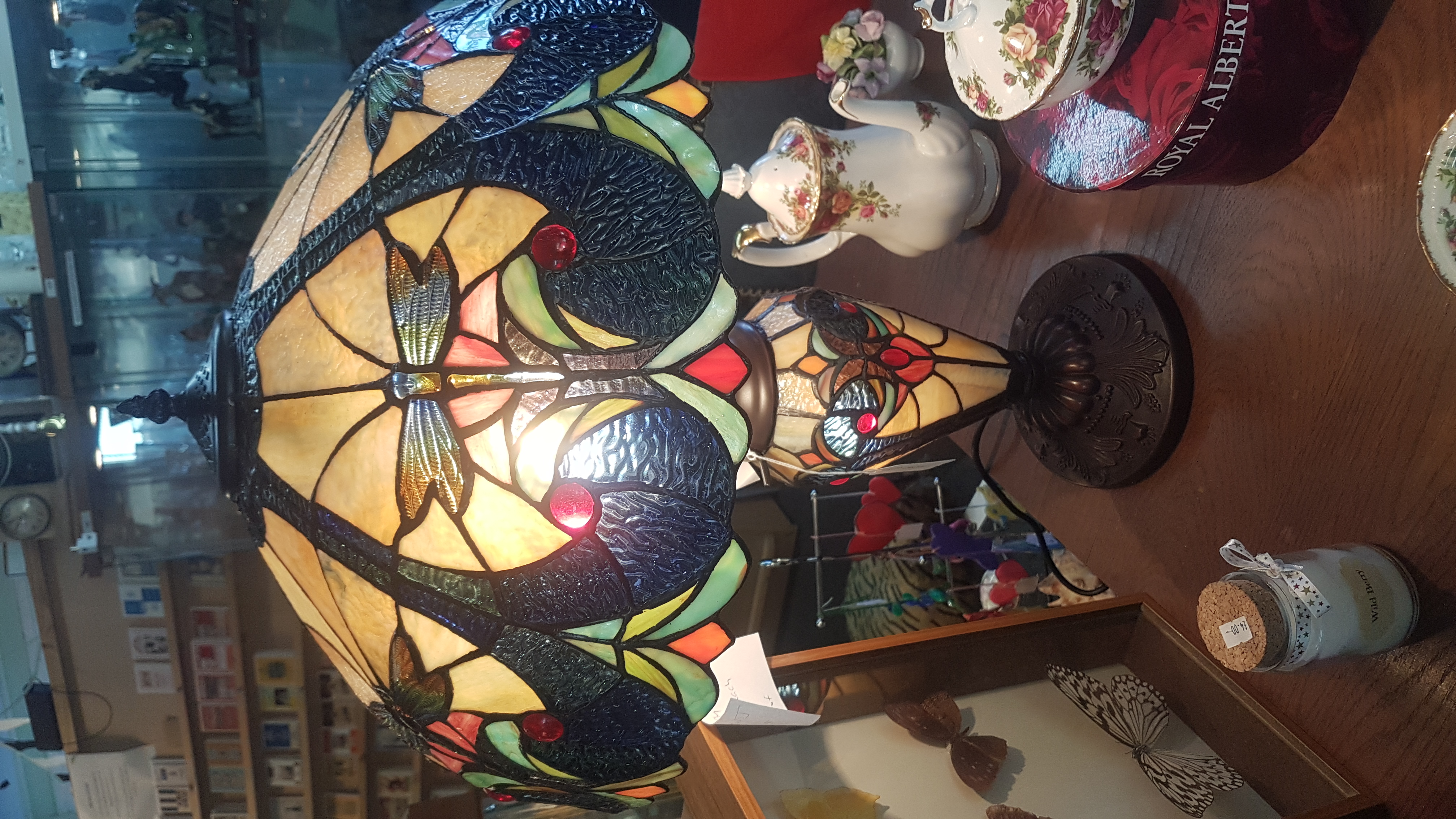 Stunning Tiffany Style Table Lamp